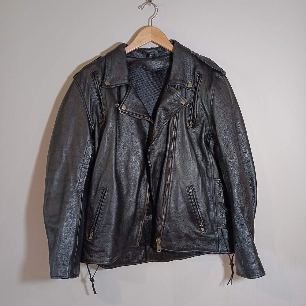 Vintage Women's Classic Black Leather Biker Jacket Padded Venting Size XL